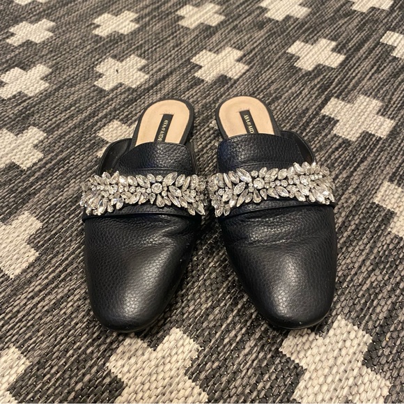 Ava & Aiden Women’s Black Leather Alexa Bejeweled Slide Mule/ Mocs Size … - Picture 7 of 7